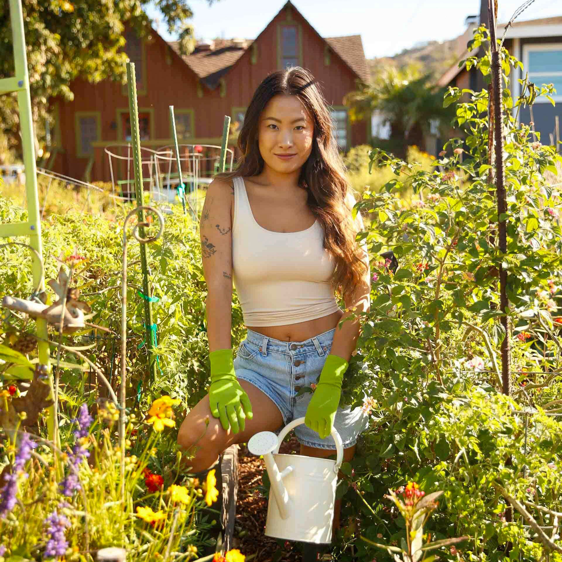 grass mid rise gloves